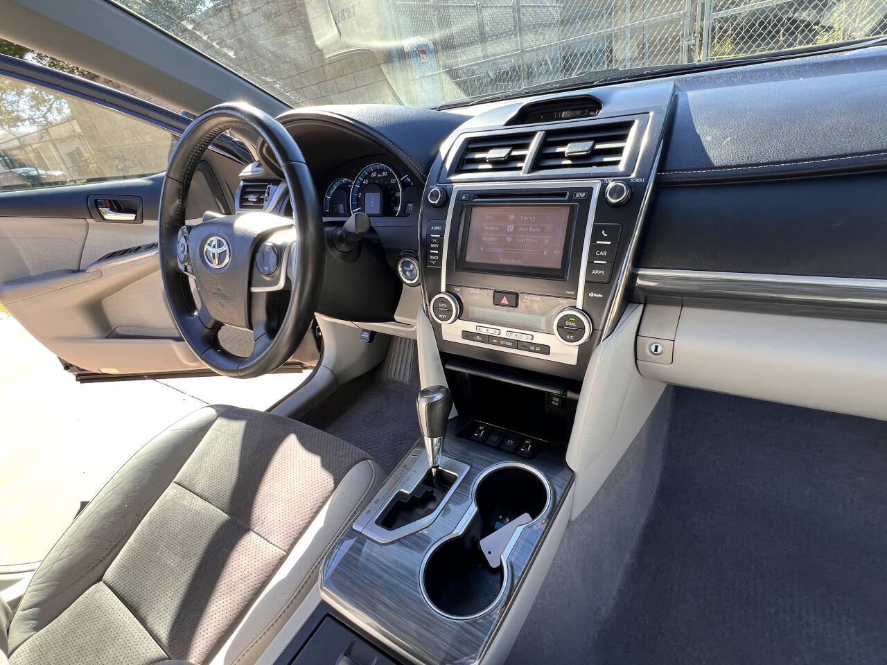 Used Car 2013 Toyota Camry Hybrid  Le 4dr Sedan For Sale Under $12,000 In Austin, Texas