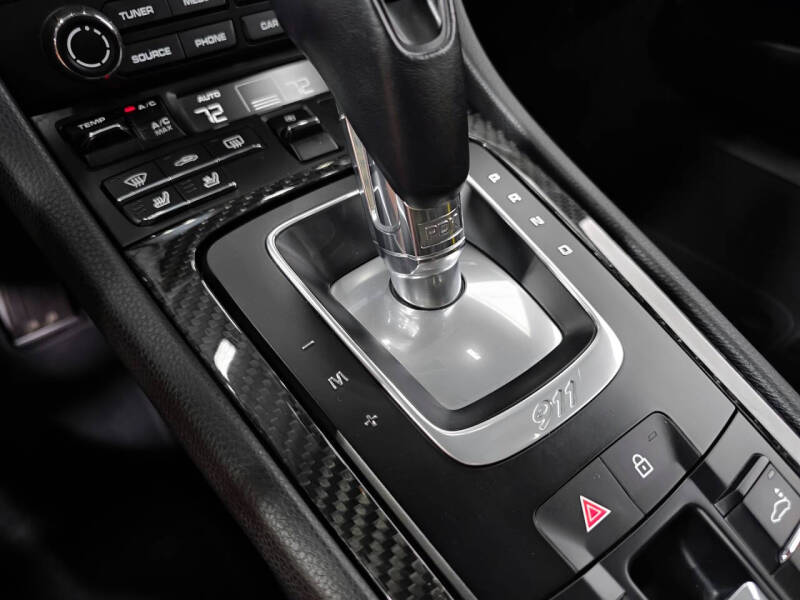 2019 Porsche 911 Carrera