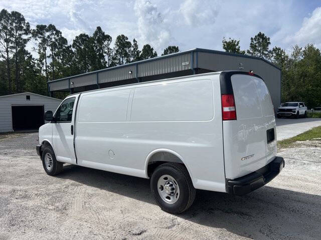 2025 Chevrolet Express 2500