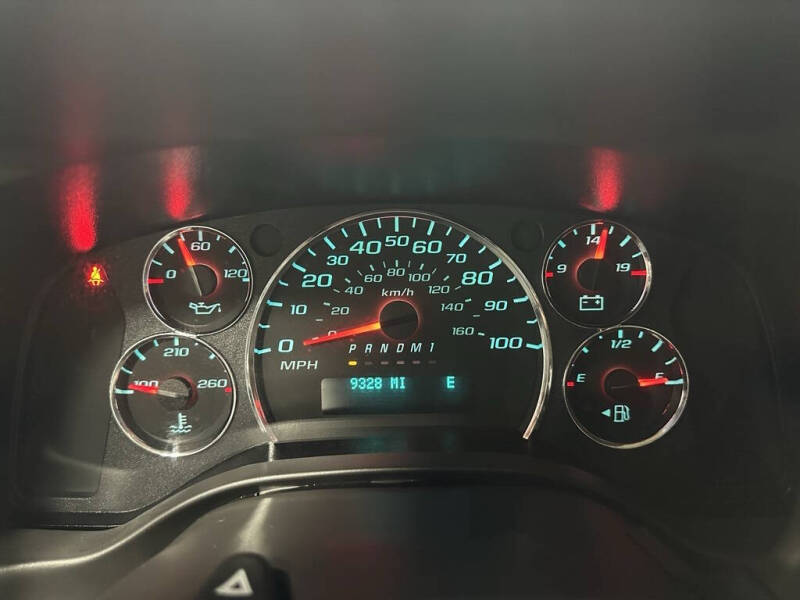 2025 Chevrolet Express LT 3500