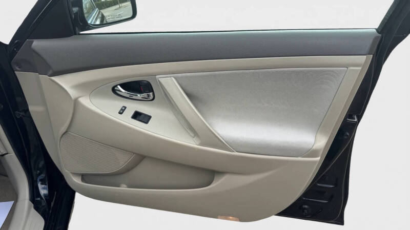 2009 Toyota Camry LE