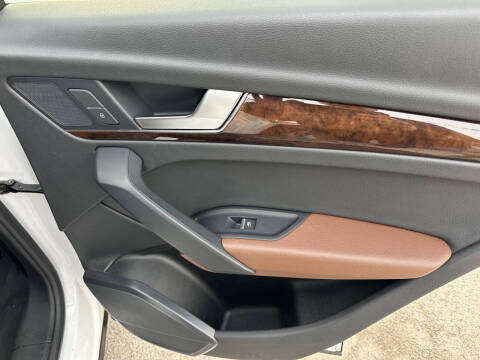 2020 Audi Q5 quattro Titanium Premium 45 TFSI