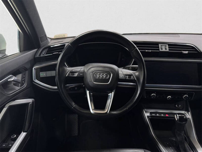 2019 Audi Q3 quattro Premium 45 TFSI