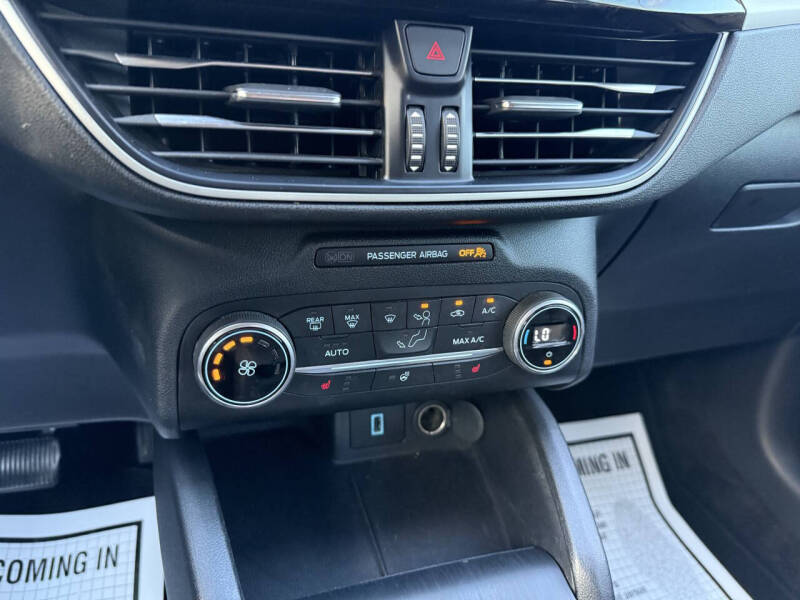 2020 Ford Escape SEL