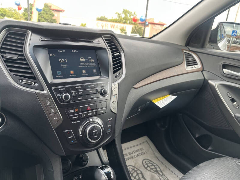 2018 Hyundai Santa Fe SE