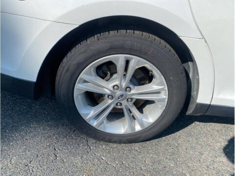 2015 Ford Taurus SEL