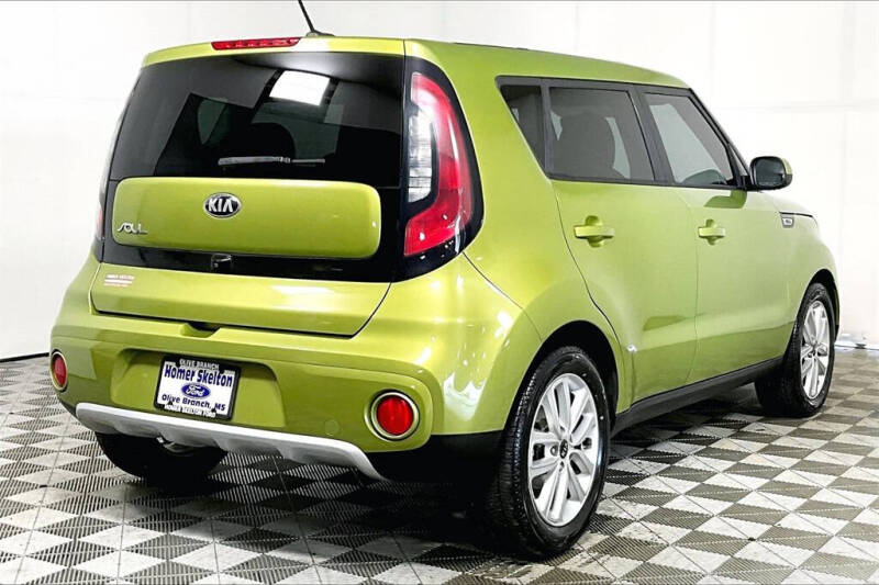 2017 Kia Soul +