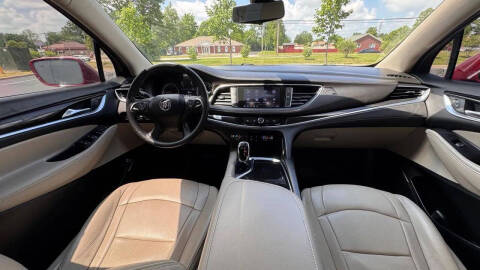 2020 Buick Enclave Essence
