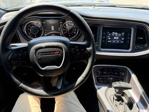 2015 Dodge Challenger SXT