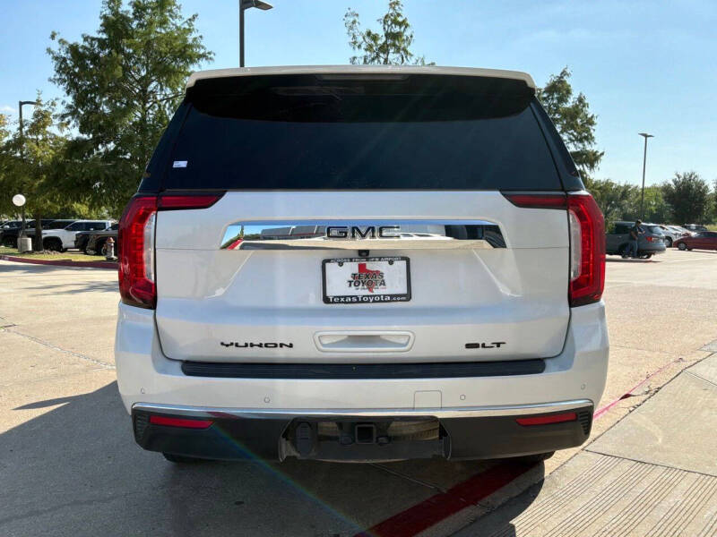 2022 GMC Yukon SLT
