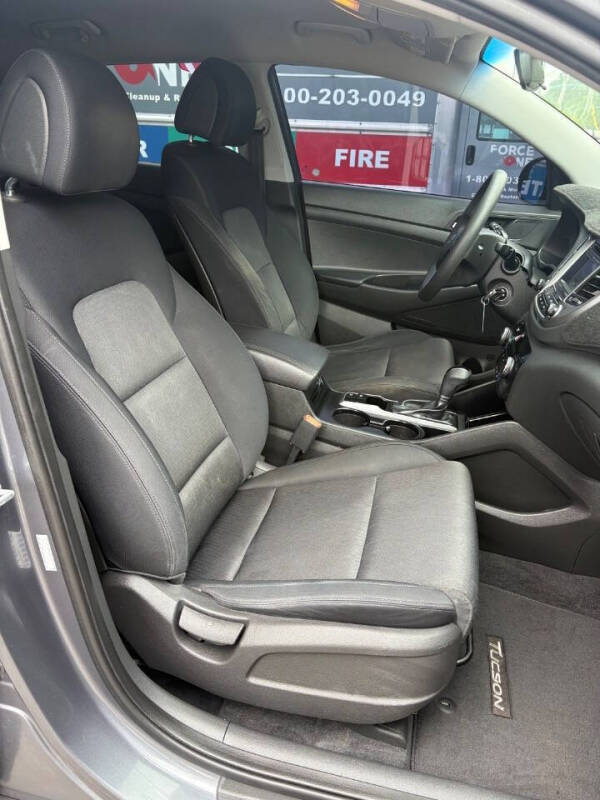 2016 Hyundai Tucson SE