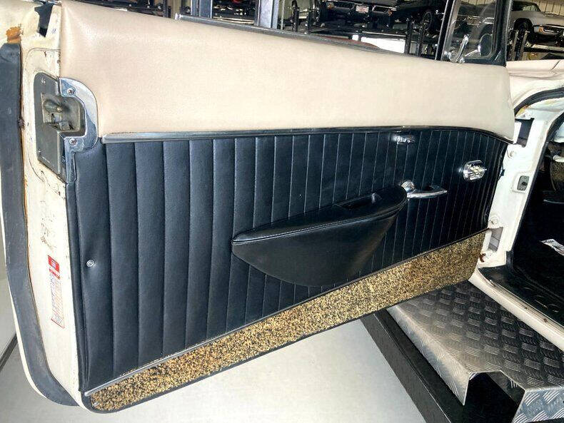 1963 Studebaker Avanti