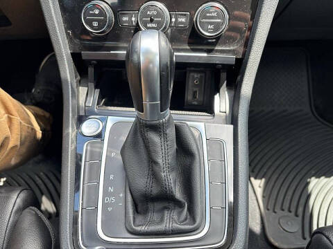 2017 Volkswagen Golf