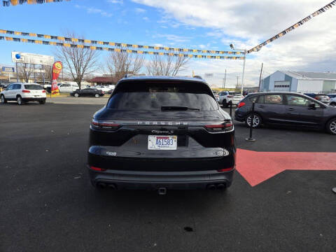 2021 Porsche Cayenne S