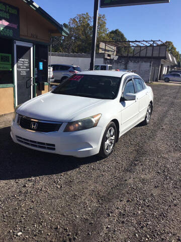 2009 Honda Accord for sale at Johnson's Auto Sales in Douglas GA