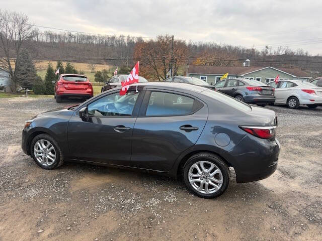 2017 Toyota Yaris iA