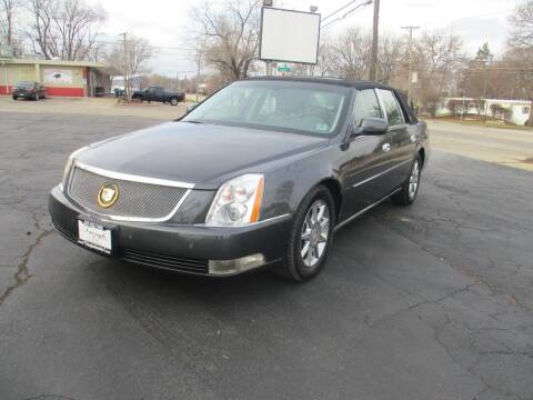 2010 Cadillac DTS for sale at Triangle Auto Sales in Elgin IL