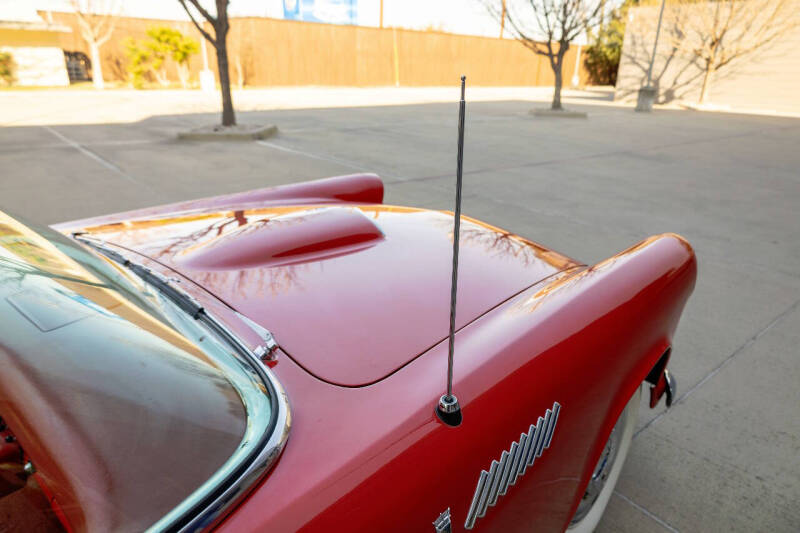 1956 Ford Thunderbird