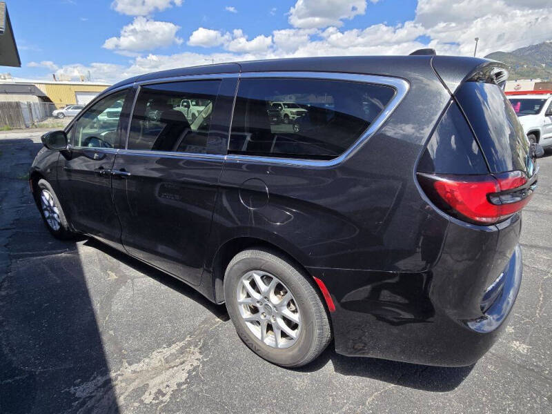 2023 Chrysler Pacifica Touring L