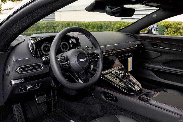 2025 Aston Martin Vantage