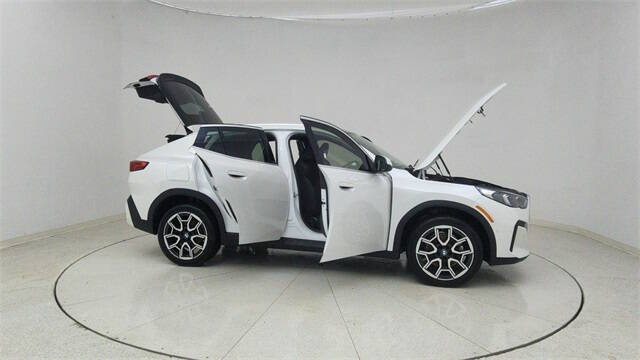 2025 BMW X2 xDrive28i