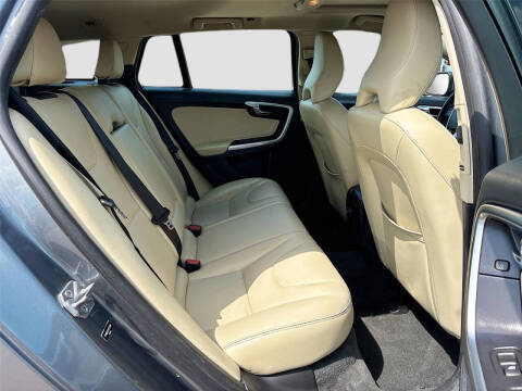 2017 Volvo V60 T5 Premier