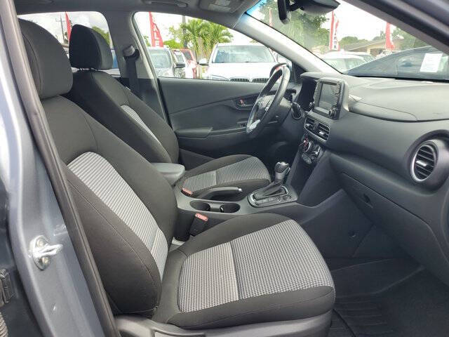 2021 Hyundai Kona SEL Plus