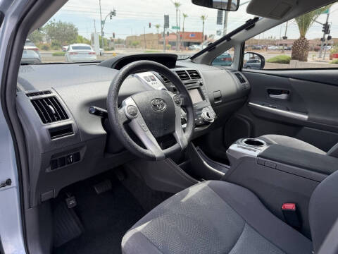 2013 Toyota Prius v Two
