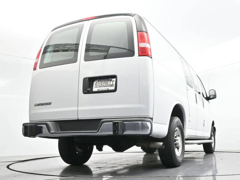 2024 Chevrolet Express 2500