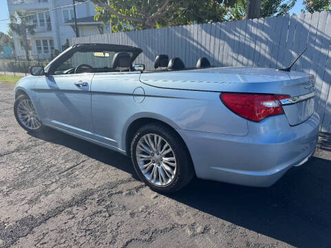 2012 Chrysler 200 Limited