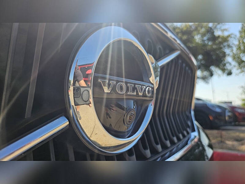 2019 Volvo XC40 T5 Momentum