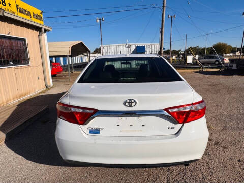 2017 Toyota Camry LE