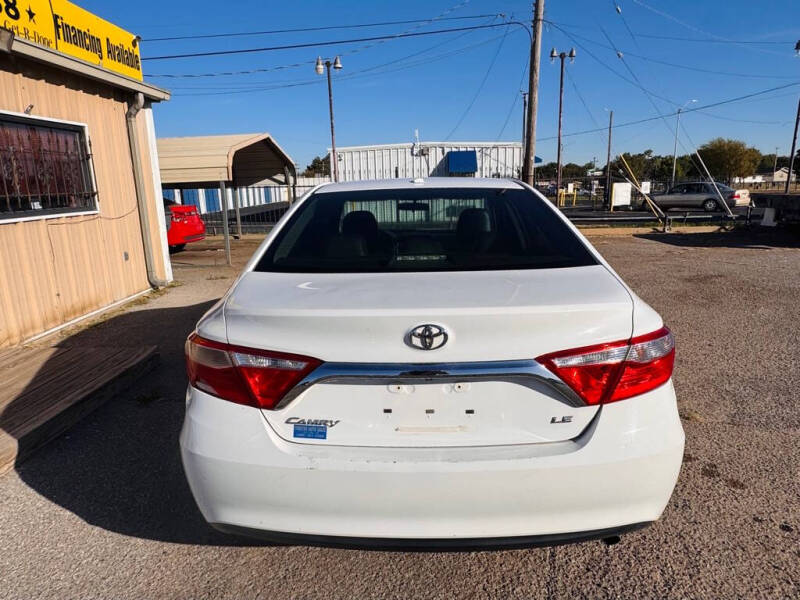 2017 Toyota Camry LE