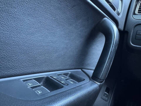 2014 Volkswagen Touareg V6 Sport