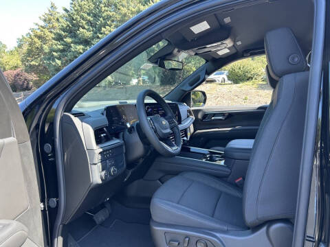 2025 Chevrolet Tahoe LS