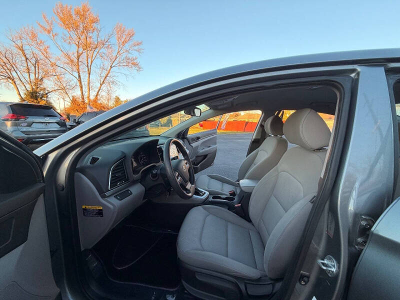 2017 Hyundai Elantra SE