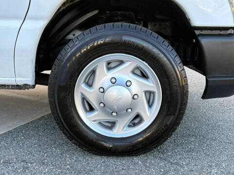 2013 Ford E-Series E-350 SD XLT