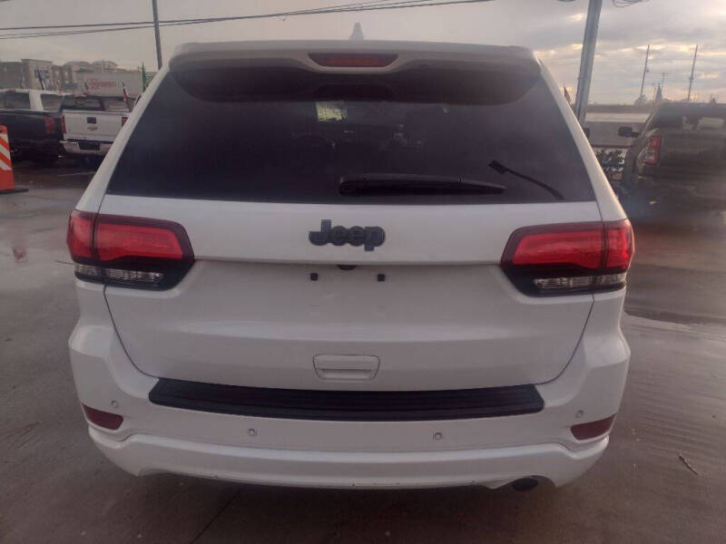 2020 Jeep Grand Cherokee Laredo