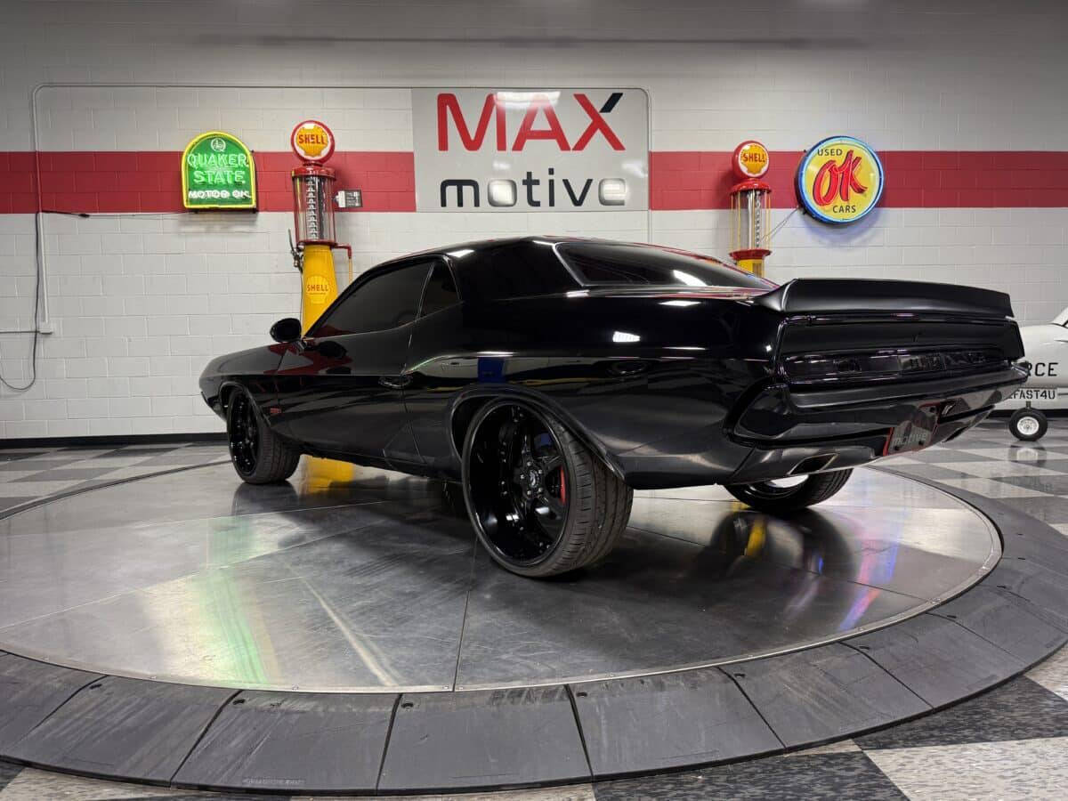 1970 Dodge Challenger 11