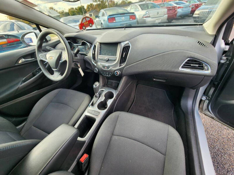 2017 Chevrolet Cruze LT Auto