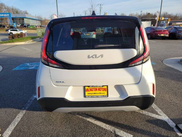 2024 Kia Soul LX