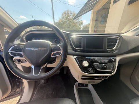 2020 Chrysler Pacifica Touring L
