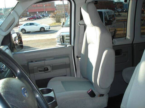 2013 Ford E-Series E-350 SD XLT