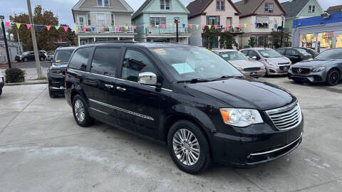 2016 Chrysler Town and Country Touring-L