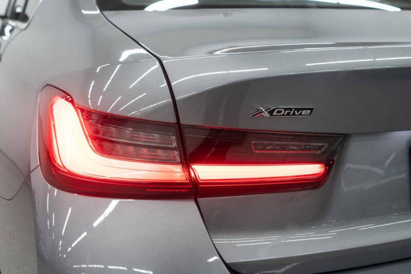 2025 BMW 3 Series 330i xDrive