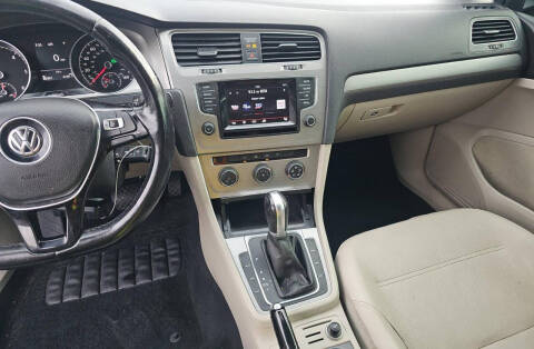 2015 Volkswagen Golf TDI SE
