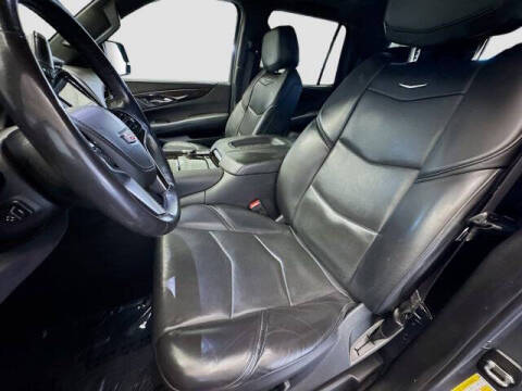 2020 Cadillac Escalade Platinum