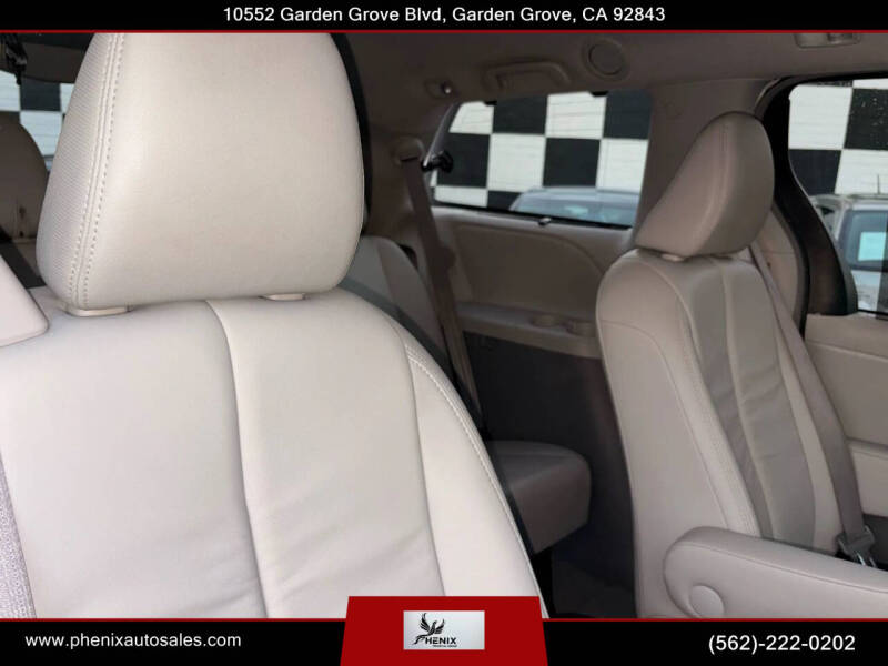 2011 Toyota Sienna Limited 7-Passenger