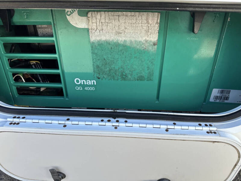 2019 Winnebago Outlook