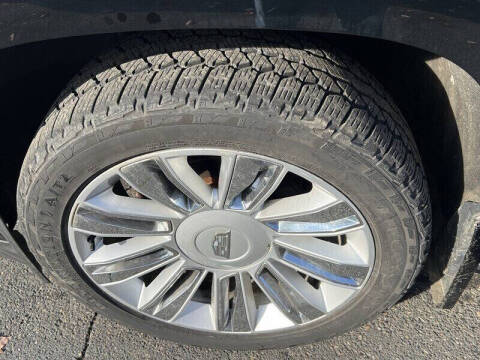 2017 Cadillac Escalade Luxury